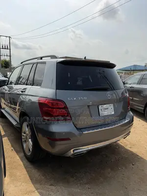 Mercedes-Benz GLK-Class Base GLK 350 4dr AWD 4MATIC (3.5L 6cyl 7A) 2015