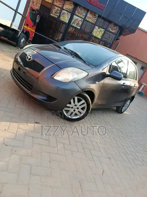 Toyota Yaris 1.3 HB T3 2009 Gray