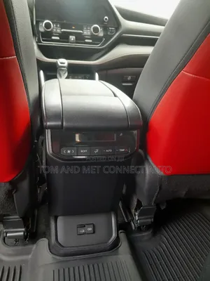 Toyota Highlander XSE AWD 2023 Gray