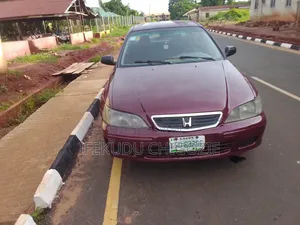 Honda Accord 2.0 VTS 1998 Red