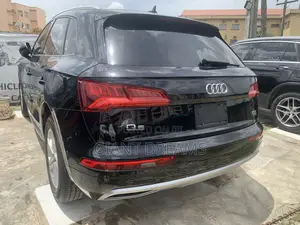 Audi Q5 2.0T Premium AWD quattro 2019 Black