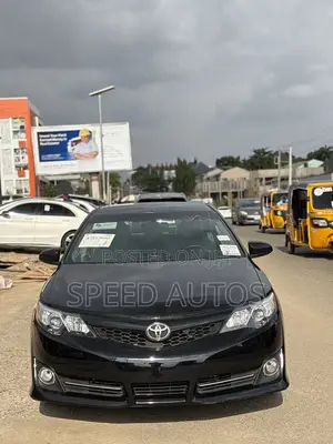Toyota Camry SE 4dr Sedan (2.5L 4cyl 6A) 2013 Black