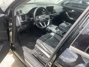 Audi Q5 2.0T Premium AWD quattro 2019 Black