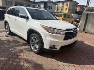 Toyota Highlander Limited 4dr SUV AWD (3.5L 6cyl 6A) 2015 White