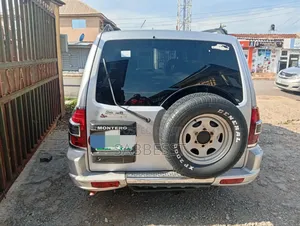 Mitsubishi Montero Sport 2001 Silver