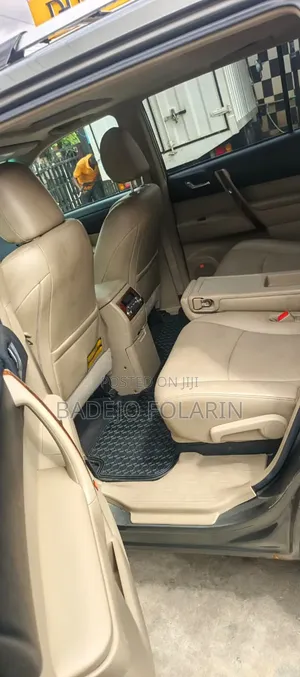 Toyota Highlander Limited 2012 Gray