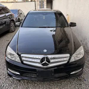 Mercedes-Benz C300 Luxury 4Matic Sedan AWD (3.0L 6cyl 7A) 2011 Black