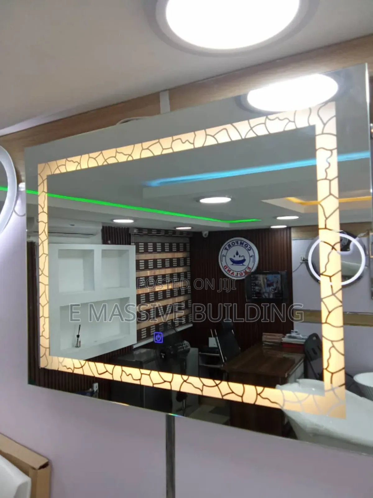 Large Mirror With a Decorative