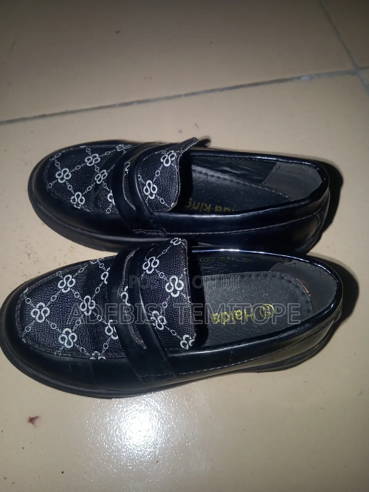 Used Boy Shoe