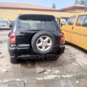 Toyota RAV4 Automatic 2002 Black