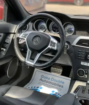 Mercedes-Benz C250 2013 Red