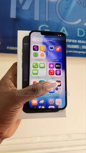 New Apple iPhone 17e 256 GB Black