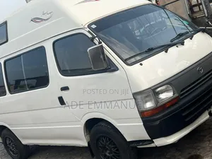 Toyota HiAce 1997 White