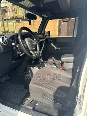 Jeep Wrangler Unlimited Freedom Edition 2013 White