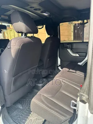Jeep Wrangler Unlimited Freedom Edition 2013 White