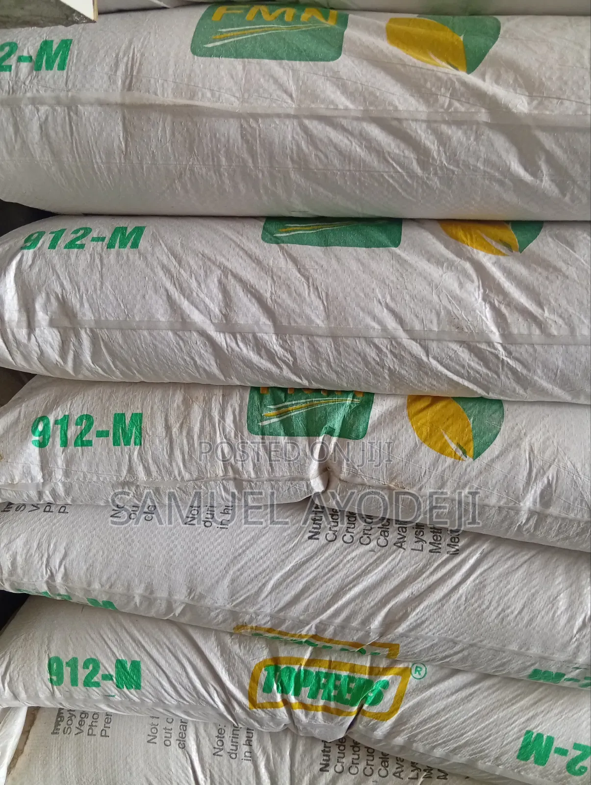 Topfeeds Mega Distributor