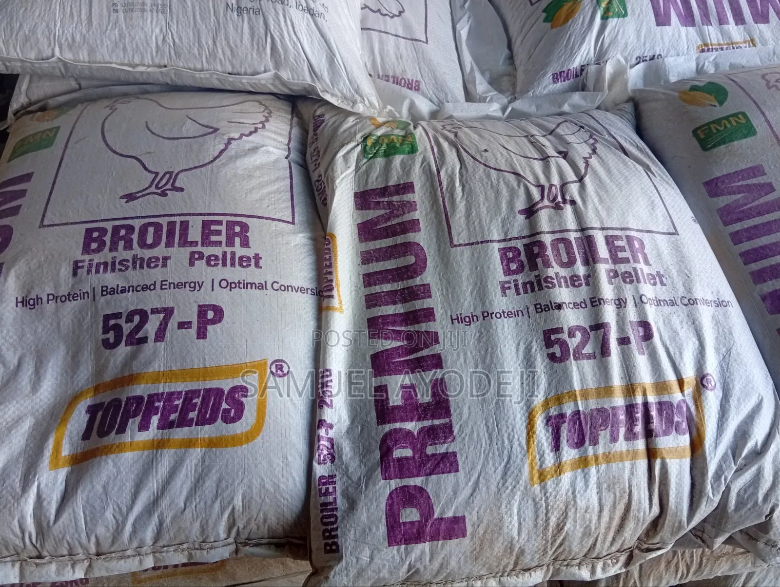 Topfeeds Mega Distributor