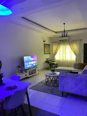 1 Bedroom and Parlor for Shortlet