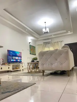 1 Bedroom and Parlor for Shortlet