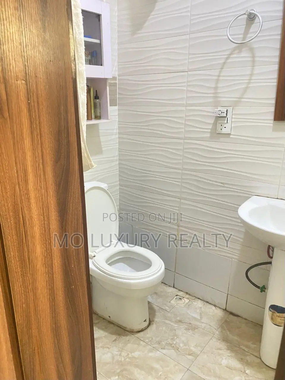 1 Bedroom and Parlor for Shortlet