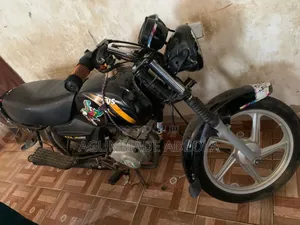 TVS HLX Plus ES 2022 Black