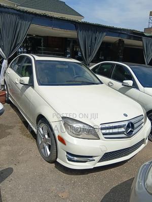 Mercedes-Benz C300 Luxury Sedan RWD (3.0L 6cyl 7A) 2010 White