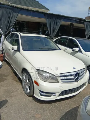 Mercedes-Benz C300 Luxury Sedan RWD (3.0L 6cyl 7A) 2010 White
