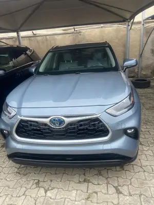 Toyota Highlander 2022 Blue