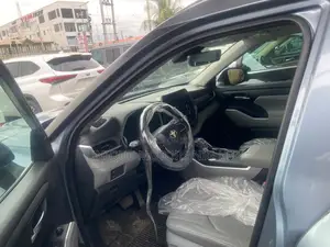 Toyota Highlander 2022 Blue