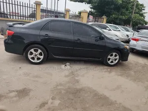 Toyota Corolla 2012 Black
