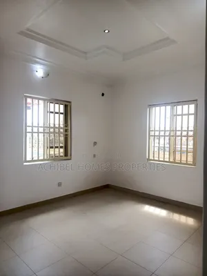 2bdrm Apartment in Off Admiralty Way, Lekki Phase 1 for rent