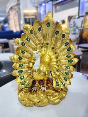 Plume Peacock