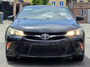Toyota Camry SE 4dr Sedan (2.5L 4cyl 6A) 2016 Black