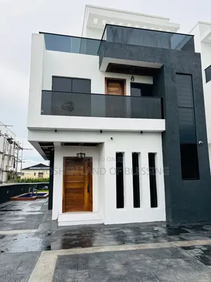 5bdrm Duplex in Vgc for sale