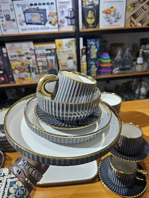32-Piece Dinner Set