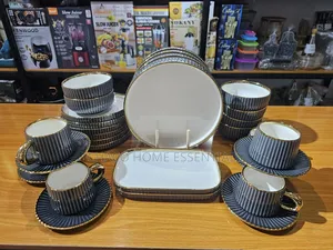 32-Piece Dinner Set