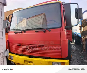 Mercedes 814 Germany Body Pickup Long Chassis Red Color and 6 Boat