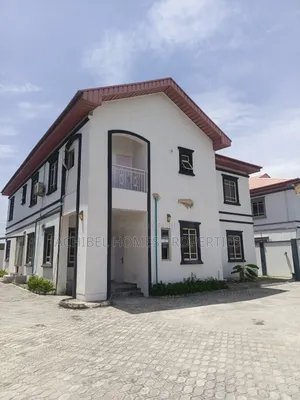 2bdrm Apartment in Fg Admiralty Way, Lekki Phase 1 for rent