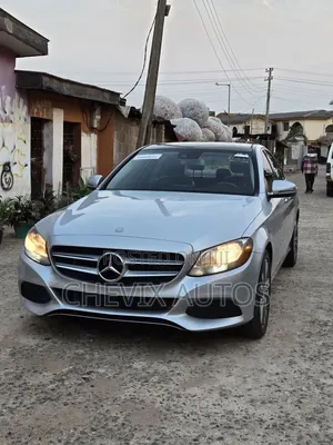 Mercedes-Benz C300 Luxury Sedan RWD (2.0L 4cyl 7A) 2016 Silver