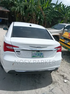 Chrysler 200 LX Sedan 2012 White