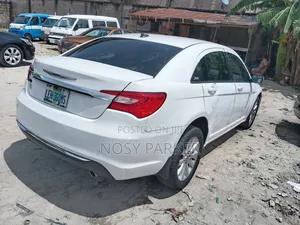 Chrysler 200 LX Sedan 2012 White