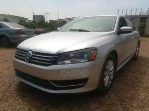 Volkswagen Passat 2013 Silver