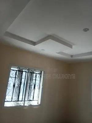 2bdrm Block of Flats in Ifedapo Estate, Akala Express for rent