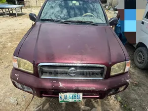 Nissan Pathfinder SE AWD SUV (3.5L 6cyl 5M) 2002 Burgundy