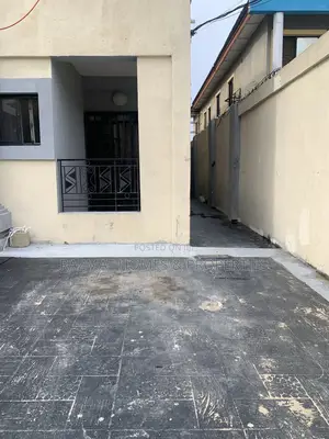 2bdrm Block of Flats in Ogunlana for rent