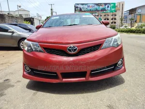 Toyota Camry SE 4dr Sedan (2.5L 4cyl 6A) 2014 Red