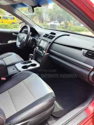 Toyota Camry SE 4dr Sedan (2.5L 4cyl 6A) 2014 Red