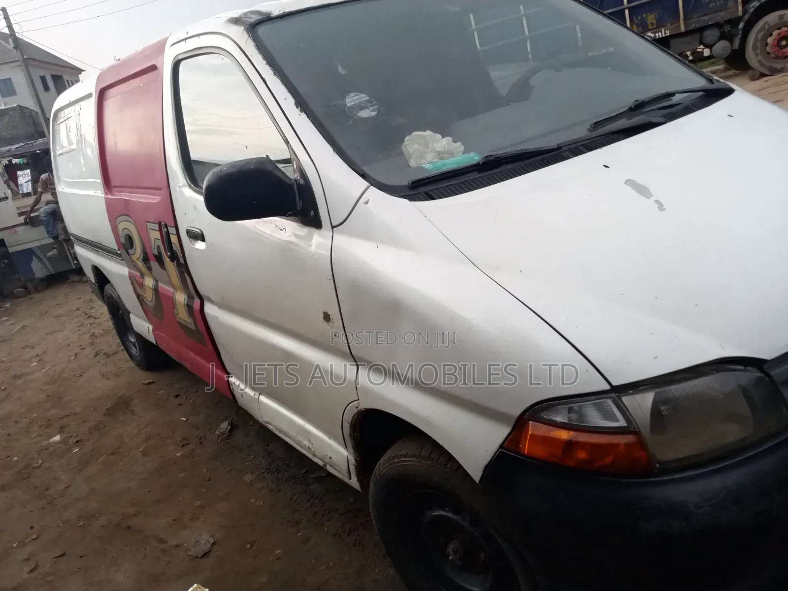 Toyota HiAce 2004 White