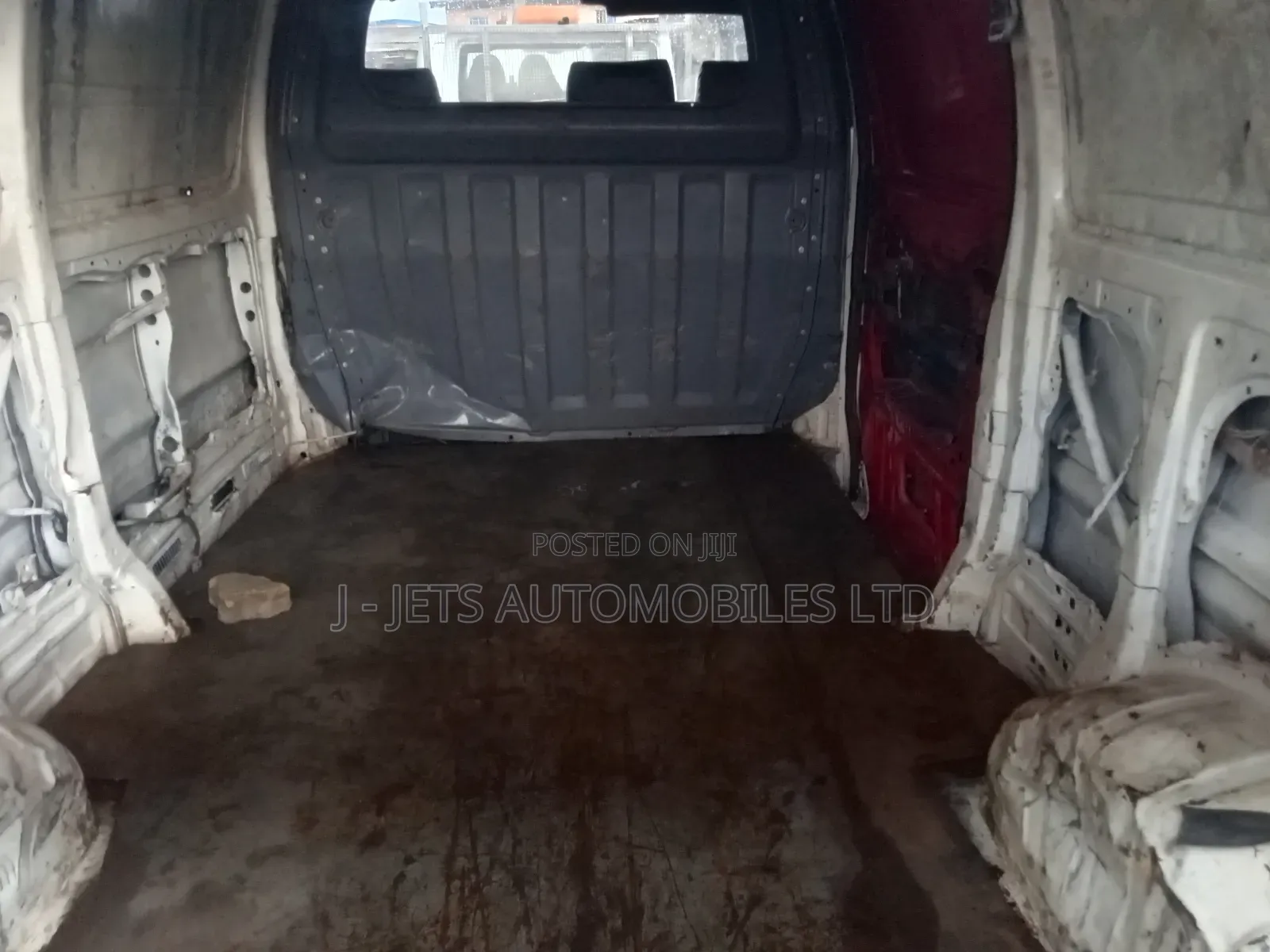 Toyota HiAce 2004 White