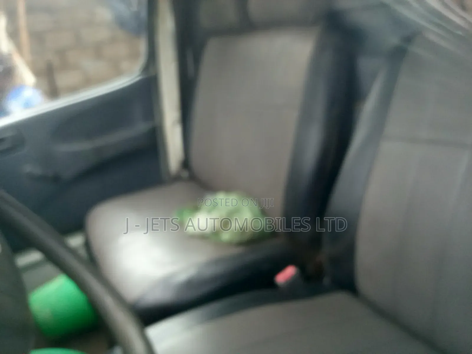 Toyota HiAce 2004 White